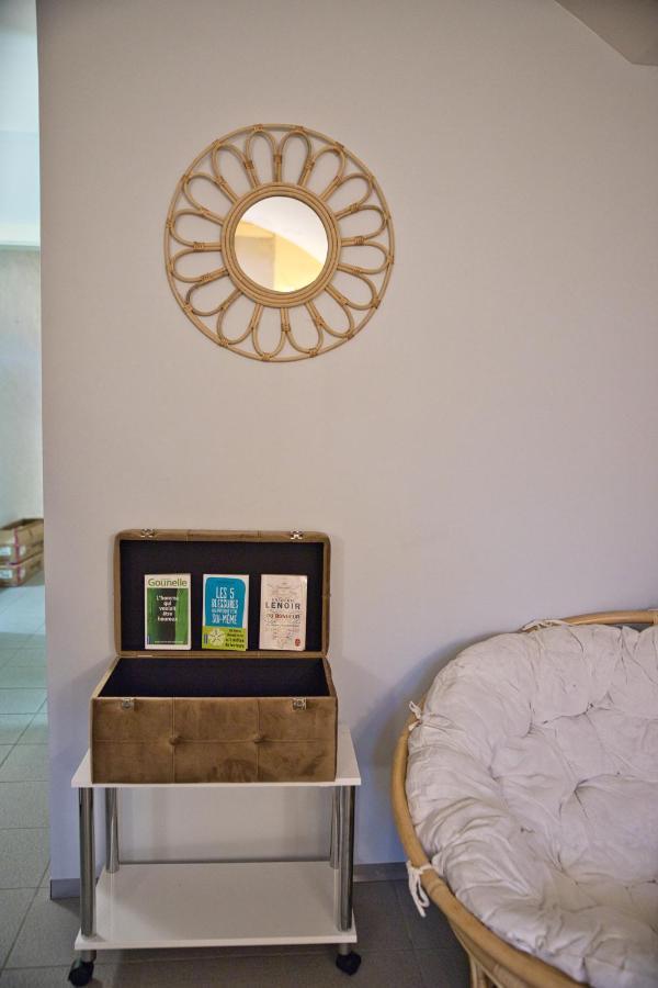 Chill Home : Appartement Cocooning Avec Jacuzzi Grandson Εξωτερικό φωτογραφία