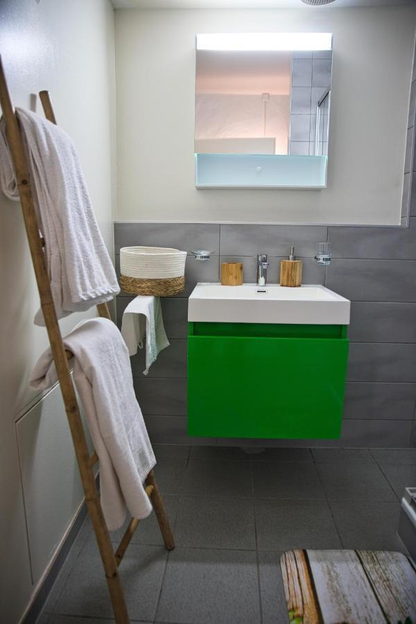 Chill Home : Appartement Cocooning Avec Jacuzzi Grandson Εξωτερικό φωτογραφία