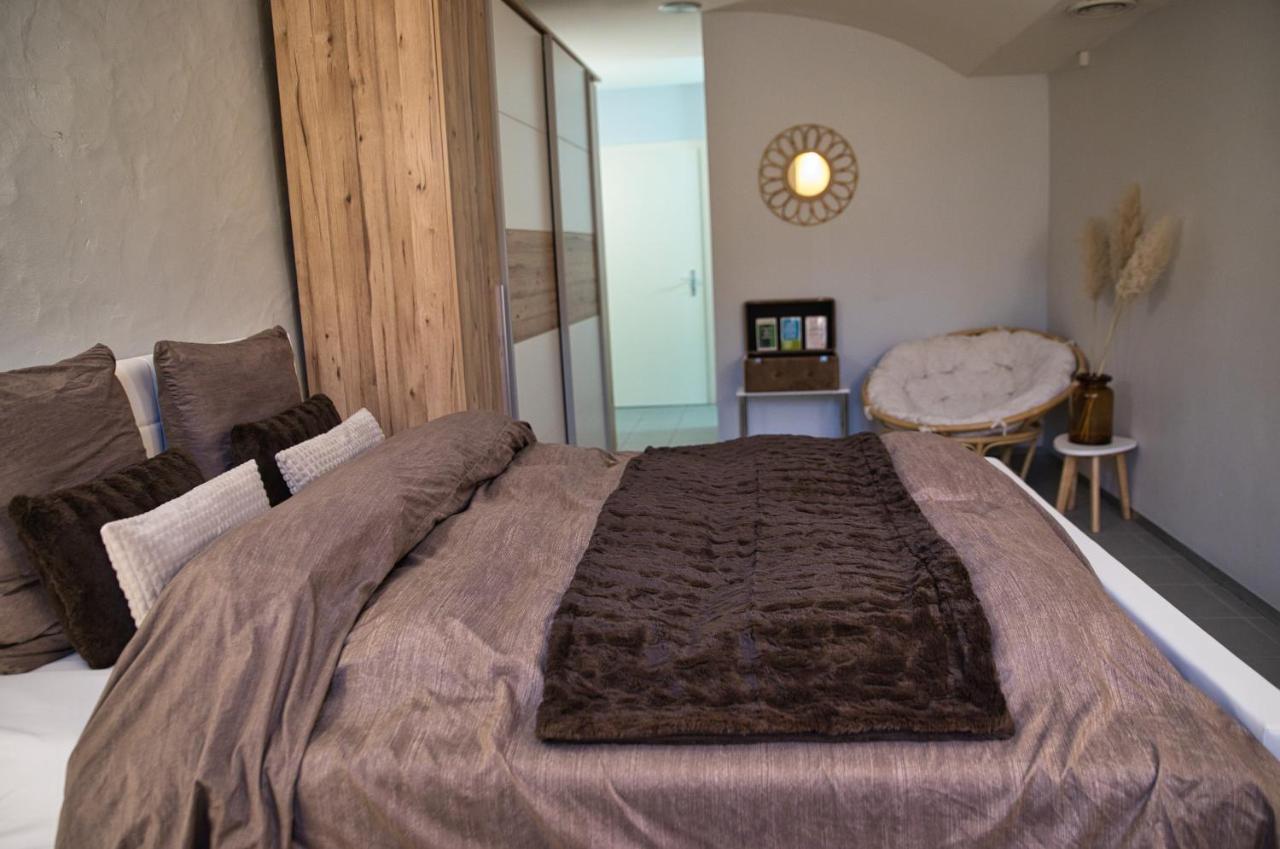 Chill Home : Appartement Cocooning Avec Jacuzzi Grandson Εξωτερικό φωτογραφία